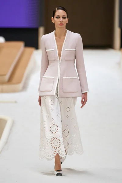 Look 5